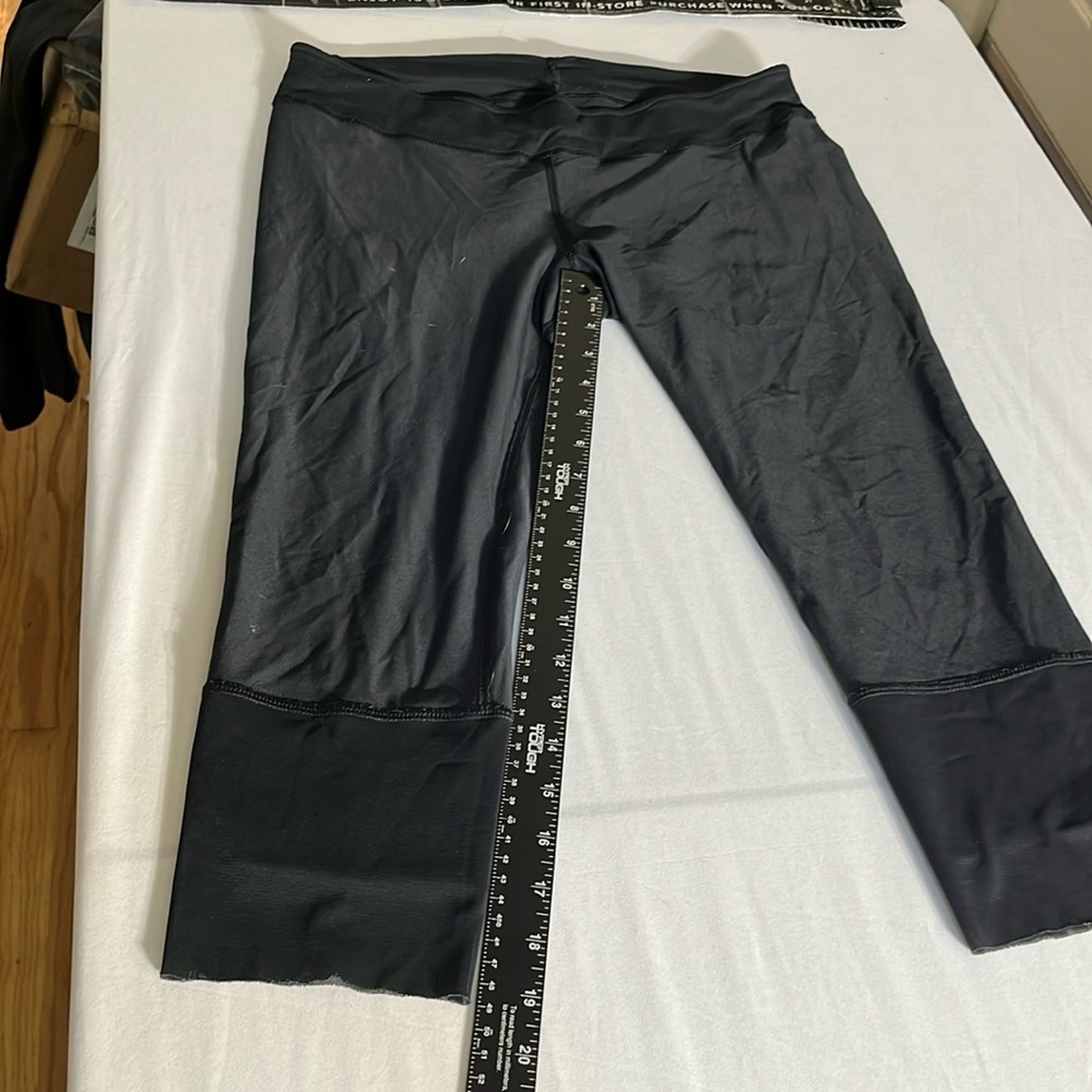 Black legging Size 10 black 7/8 yoga pants raw hem of mesh on hem of legging
